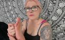 Miss Ellie Roleplay: Pedichiură imediată și lins de picioare supus