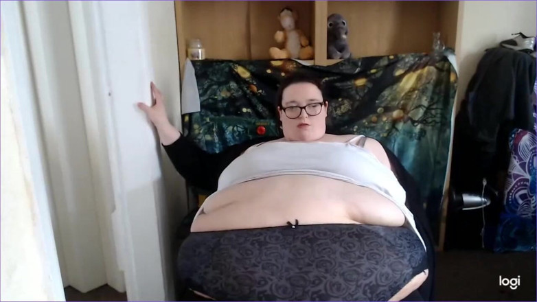 SSBBWLadyBrads: Let there be cake