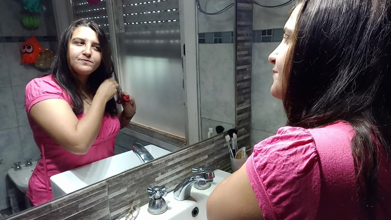 melu_world: Bubblegum Chewing at Mirror - Bunny Looner