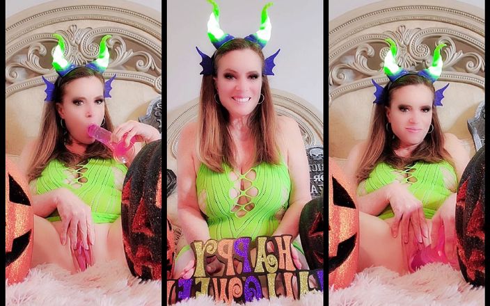 Nikki Nevada: Feliz Halloween 2023 sexy milf Nikki Neon green lingerie dragon headpiece...