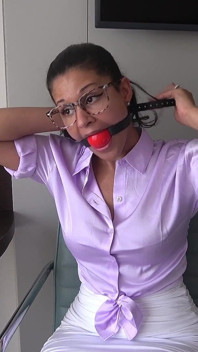 Tréninkový ordeal Calisy gag: od ballgags po ponižující hákové roubíky! (fullhd)