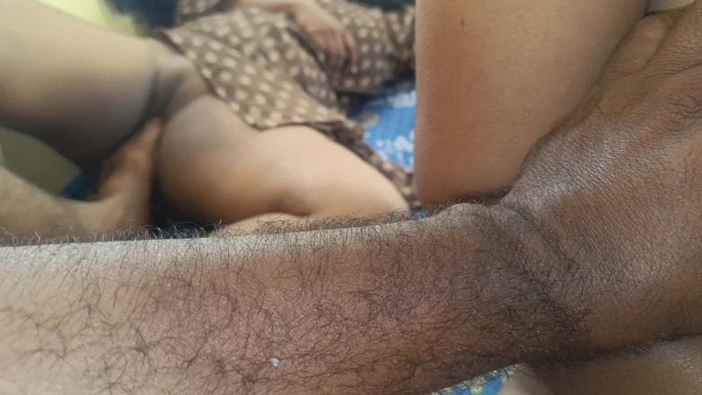 Wonder: Ibu rumah tangga seks threesome