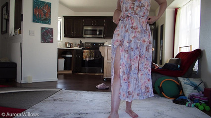 Aurora Willows: Zkouší to bohyně Aurora Willows v zákulisí