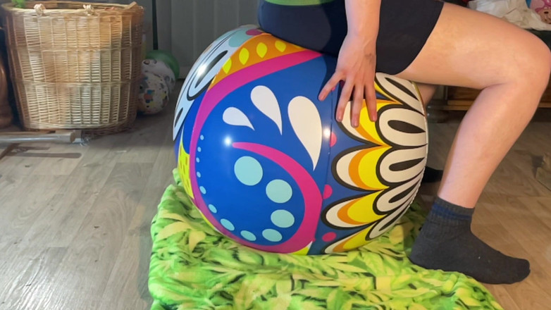 BeachBallsDuo: 100 kg bigbootylucy ve 90kgs Dragon, 14 farklı ve büyük plaj birlikte...