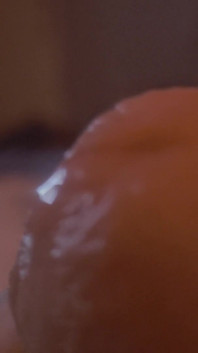 Buzzes Close up Pre-cum