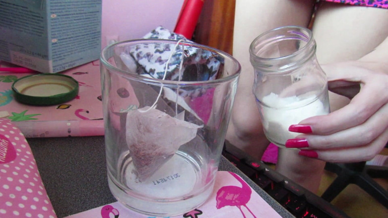 Cuteblonde666: How to make hot pee tea