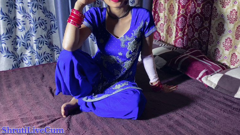 ShrutiLiveCum: Ragazza calda del villaggio desi
