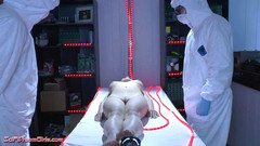 SciFi DreamGirls: Scifi Dreamgirls # 6: Bot a nic netušící laboratorní asistentka