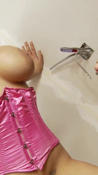 Workers fuck the pussy of this hot blonde