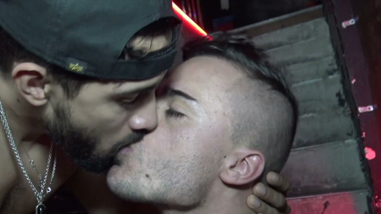 HOT BAREBACK BOYS C HANNEL: Kevin Fucked Eaw B Hsexy Boy
