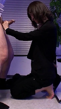 직장에서 동료에게 따먹히는 마른 아시아 비서 십대