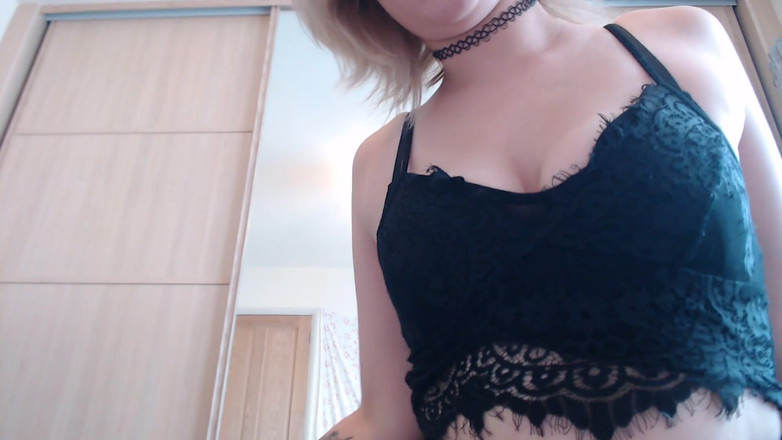 Ripley sweet studio: Giantess ngồi trên cô ấy với cơ thể của cô ấy