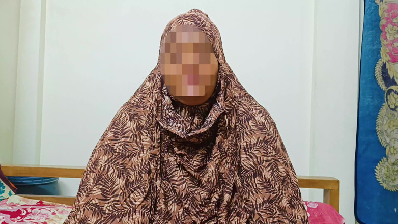 Hoktoml99: Gadis-gadis desa india pulang dan nyepong kontol di luar ruangan