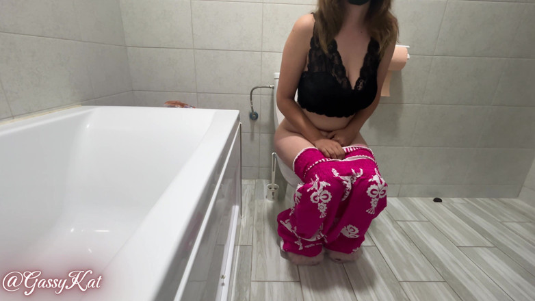 GassyKat: Nhà vệ sinh hàng ngày tập 33