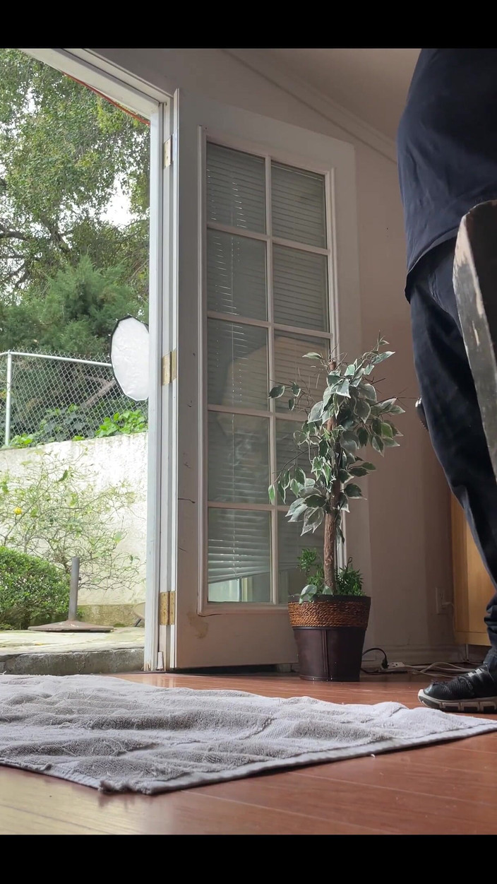 Pearlsage: Писсинг на пол за кулисами