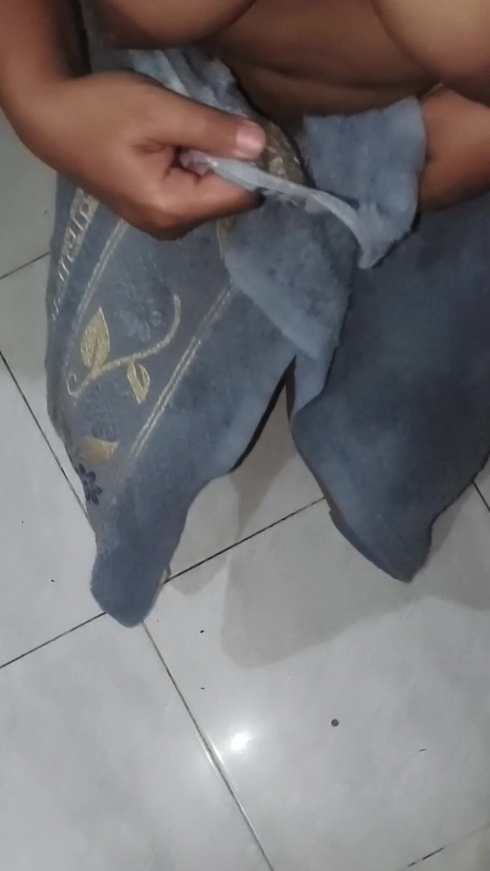 Desi Natalie: După ce faci un duș, spală-te