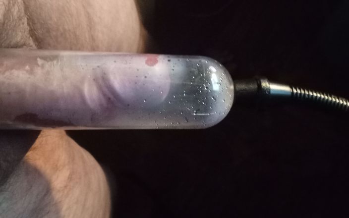 Jerking Perv: Test de nouveaux jouets