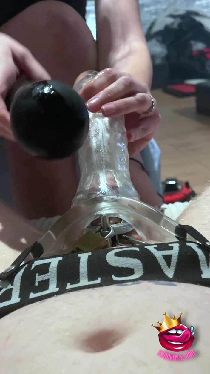 Mistress_BJQueen: Une bite en cage taquinée et refusée dans un étui