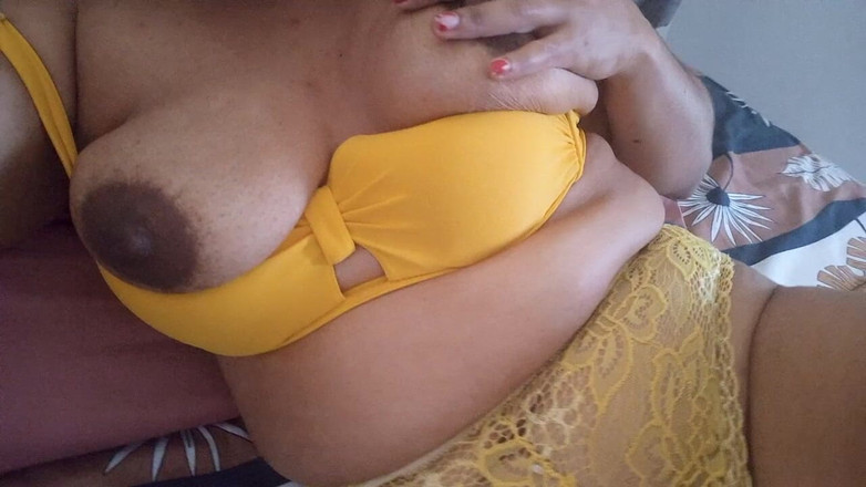 PATY PATY: 热辣的拉丁女郎的紧致阴户需要很好的口交和性交