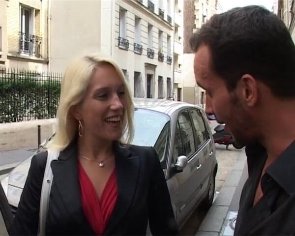 La France a Poil: Von der straße bis zum bett wird diese wunderschöne blondine...