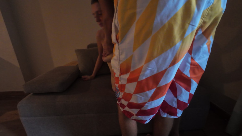 SkinnyWithAHugeDick: Ciuman dan menyentuh berujung