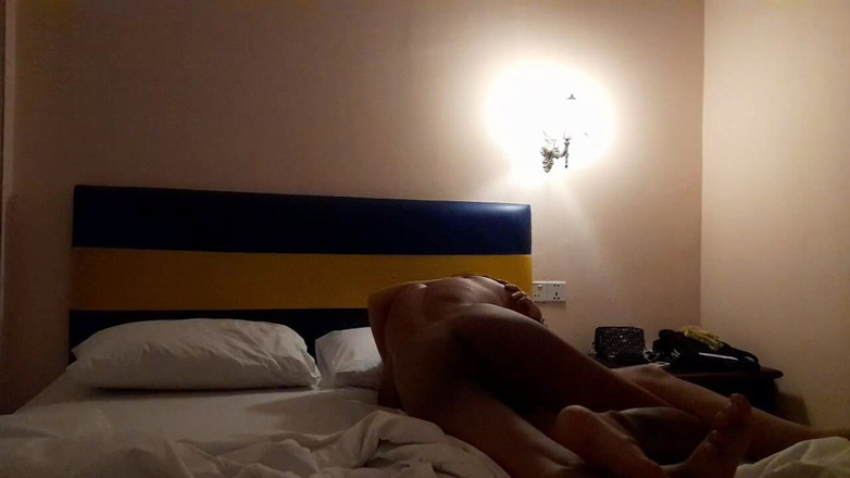 House wife: Ela me diz amor sexo me quer foder cu de...