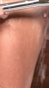 Slutty brunett hårt fingrar för orgasm hennes våta heta stora klitoris fitta vol 11