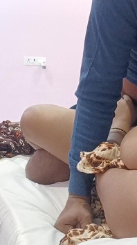 Sex nevlastní sestry s Devarem v hotelu