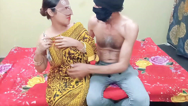 HotQueenPk: Une bhabhi desi indienne magnifique se fait baiser par son...