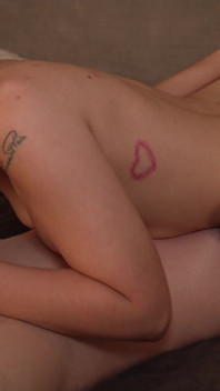 La spogliarellista corre a casa per una sexy sveltina a tarda notte