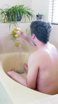 Meine stiefmutter in der badewanne gefickt