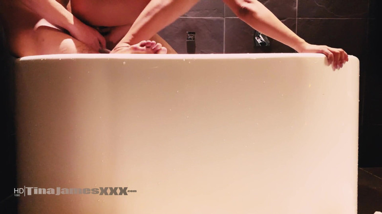 TinaJamesXXX: Hotel bathtime
