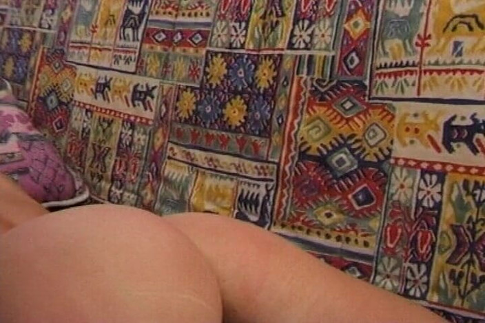 Enjoy German porn: Amatorskie nastolatka z Niemiec lubi bawić się swoją cipką
