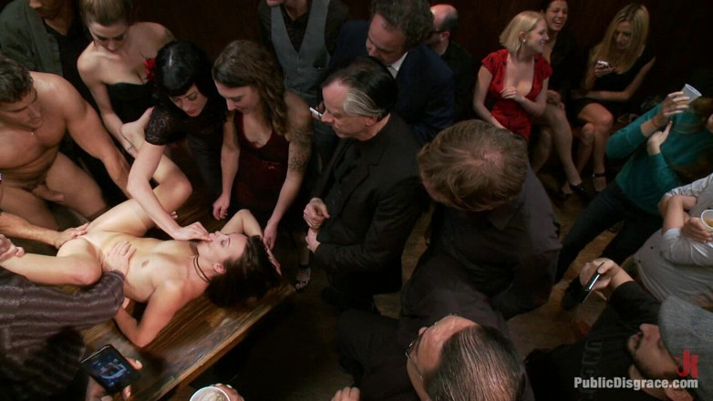 Public Disgrace by Kink: Il santo buco del culo spalanca!! Un'epico anale con la...
