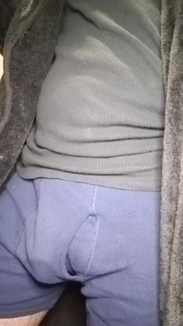 Dominic334: Оцініть татовий член