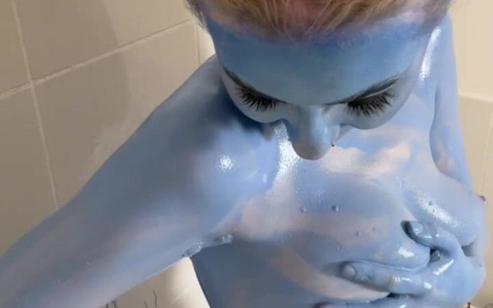 Em Yang: Twi’lek Star Wars, body-paint, jeu de douche