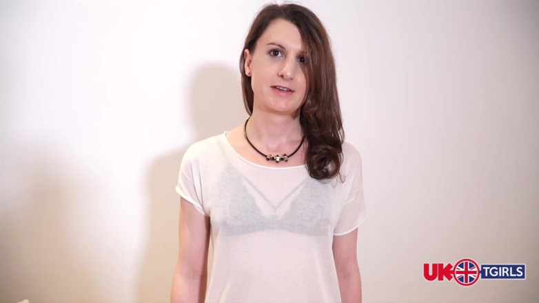 UK Tgirls: Bonnie Is Back!
