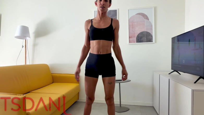 Tsdanisantos1: Hello amore mio mari berlatih lol di rumah, latihan pauzuda...