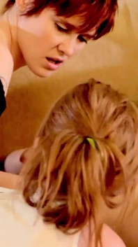 Niesamowite lesbijskie orgii z Lily Cade i Ashlynn Leigh