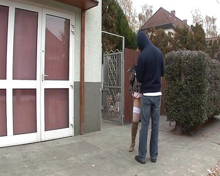 Deutsche Camgirls: Alman güzel kadın boşalana kadar büyük zenci biniyor