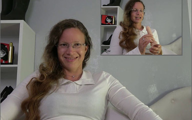 Annika Rose: JOi - obřezaný penis