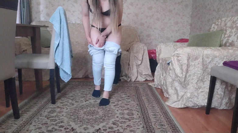 Teen and Milf Female Sex: Iubita mea vine în dormitorul meu și ne futem