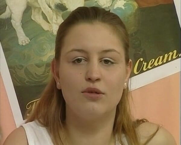 YOUR FIRST PORN: Młoda, świeża, seksowna – Sabrina