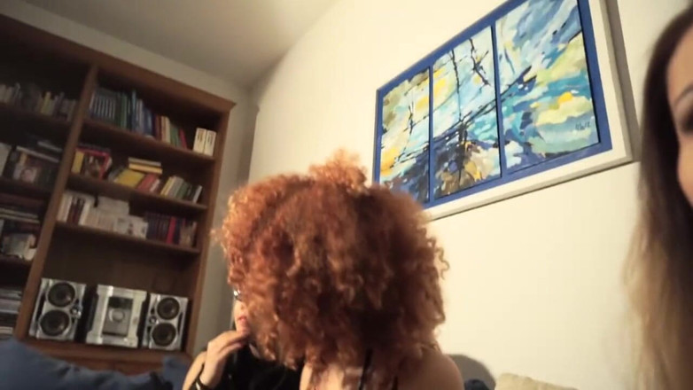 Lady Mesmeratrix Official: Trois filles femdom adorent jouer avec leurs esclaves