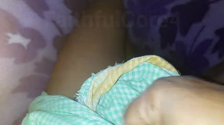 Kajal ki chut: apni bhaabhi ko razaee men chod diya