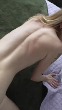 Lucy foxx - Freundin der stieftochter gefickt - Facedown und arsch nach oben