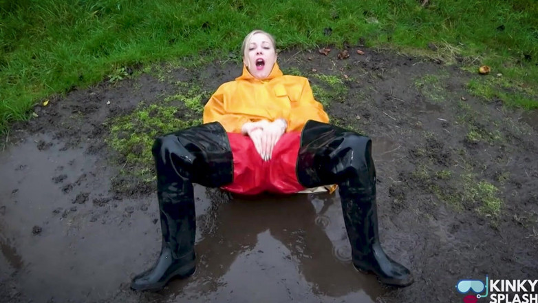 UKCuteGirl Lucy Lauren: Slippery Pvc Garden Wank Hose, Mud &amp; Shiny Rubber Waders