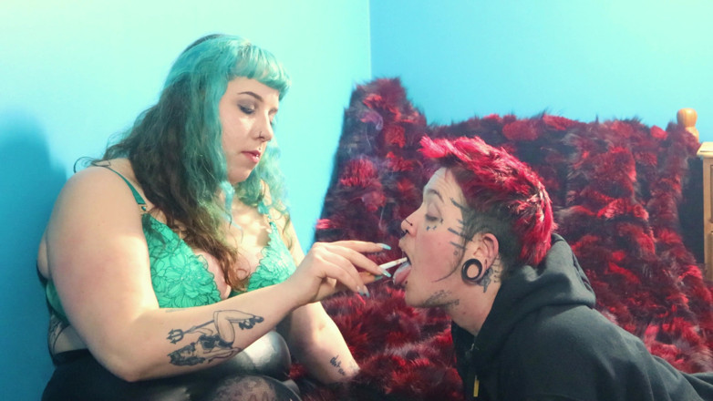 punkgoblin: Dominatoare feminină și T-boy - Scrumieră umană