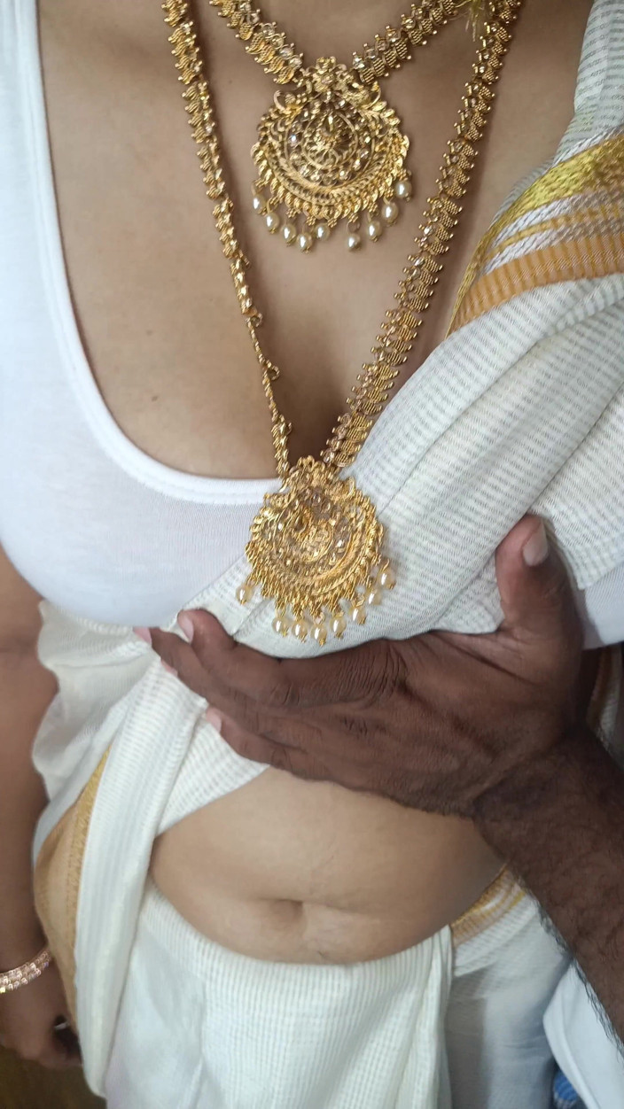 Pushpa studio: Cheating Mallu Stepaunty Hot Romance Breast Licking Hot Viral Video