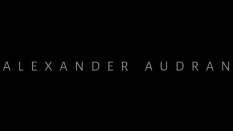 Alexander Audran: Öppna munnen. Jag kommer att sperma i din mun slampa -...